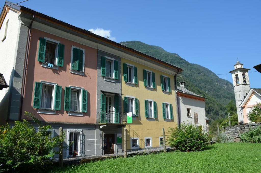 Hotel Garni Maggia Giumaglio Zewnętrze zdjęcie